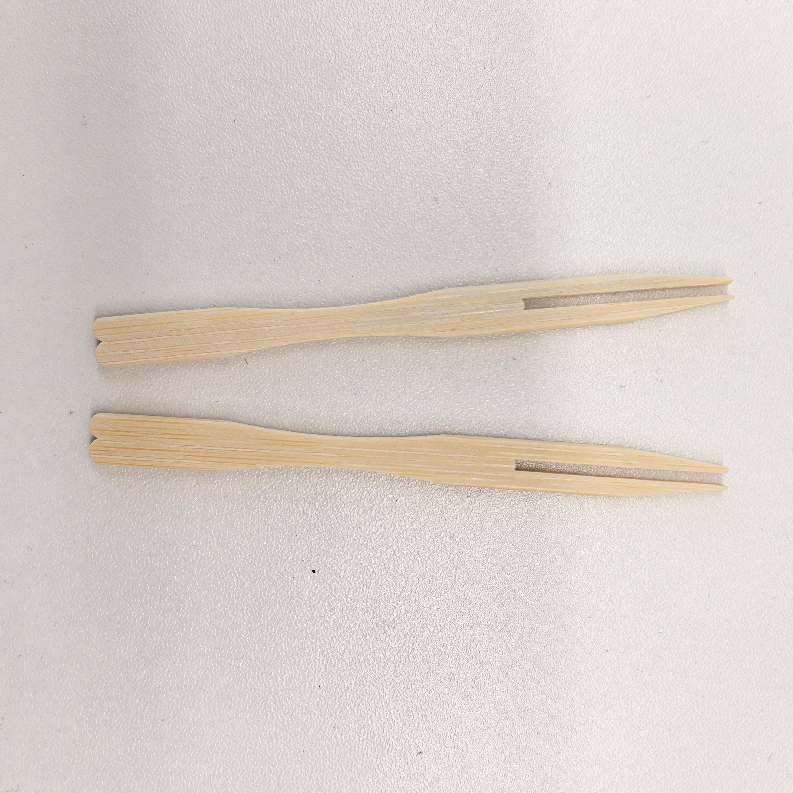 Fourchette à fruits en bambou ( Lot de 100 pièces )